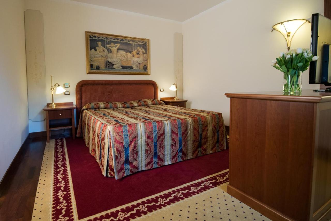 Hotel Le Grotte Genga  Esterno foto