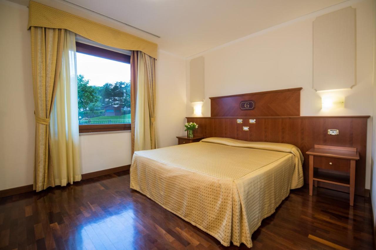 Hotel Le Grotte Genga  Esterno foto