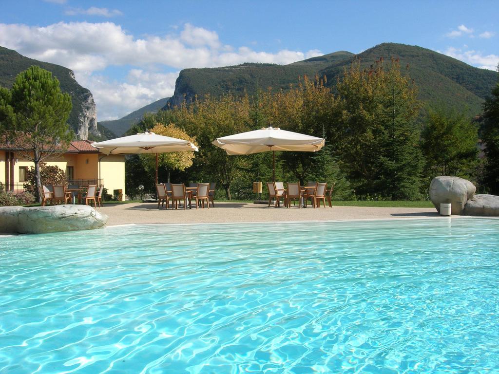 Hotel Le Grotte Genga  Esterno foto
