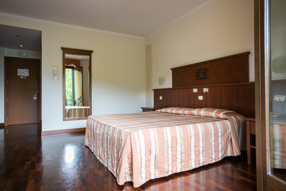 Hotel Le Grotte Genga  Esterno foto